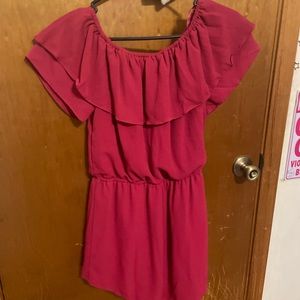 Cute romper lightly worn. No stains or holes👍